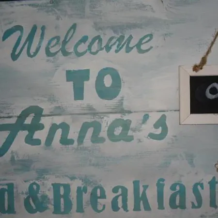 Anna's Houseboat Bed & Breakfast Amsterdam